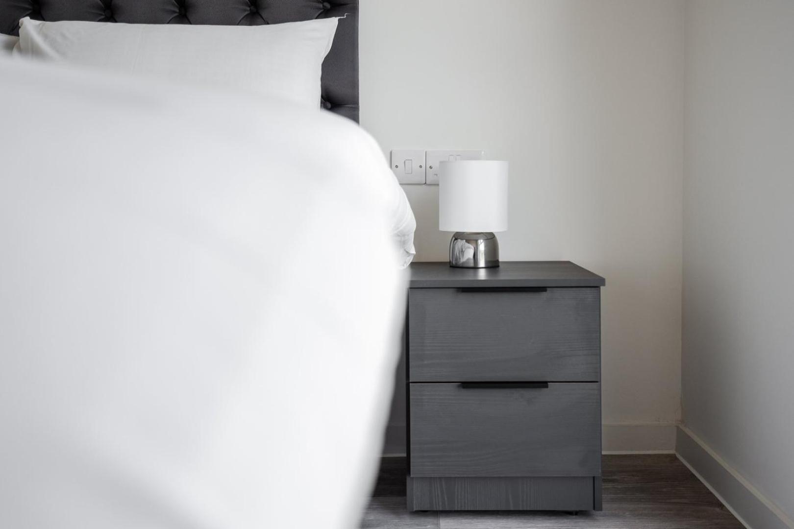 Comforting City Retreat In Vauxhall - No Wifi Ливърпул Екстериор снимка